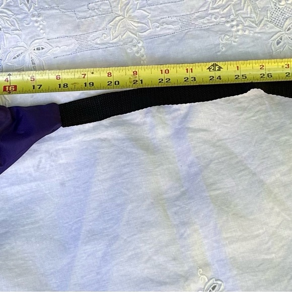 Vintage Purple Northwest Territory Fanny Pack with Suede Lining and 3 Pockets - Picture 5 of 11